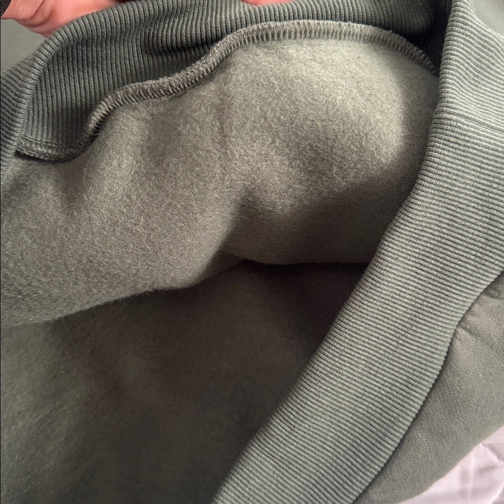 comfrt green standard hoodie
never worn
size s - Picture 6 of 8